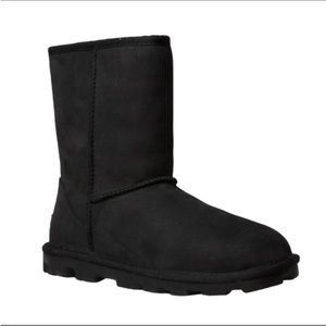 UGG Essential Short Wool Lined Leather Boot • Size 5